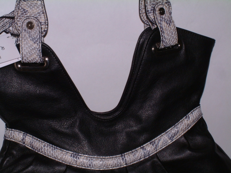 Gianni Altieri Italian Designer Leather Ladies Luxury Handbag with Variegated Strap & Body Trim G3530