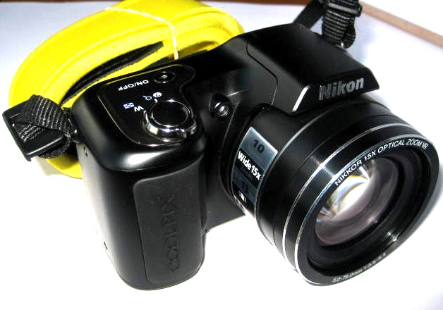 NIKON COOLPIX L100 10MP 15x Optical Zoom Camera